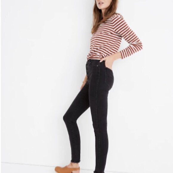 NEW Madewell Petite 10" High-Rise Skinny Jeans in Berkeley Black: Button-Through - Picture 3 of 5